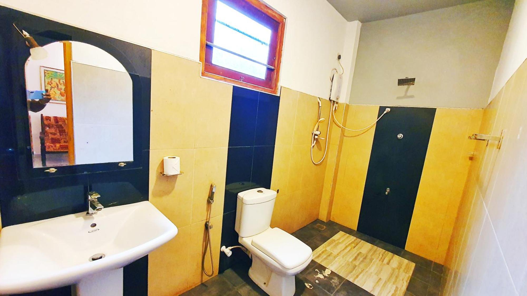 מלון מיריסה Hill House Guest מראה חיצוני תמונה